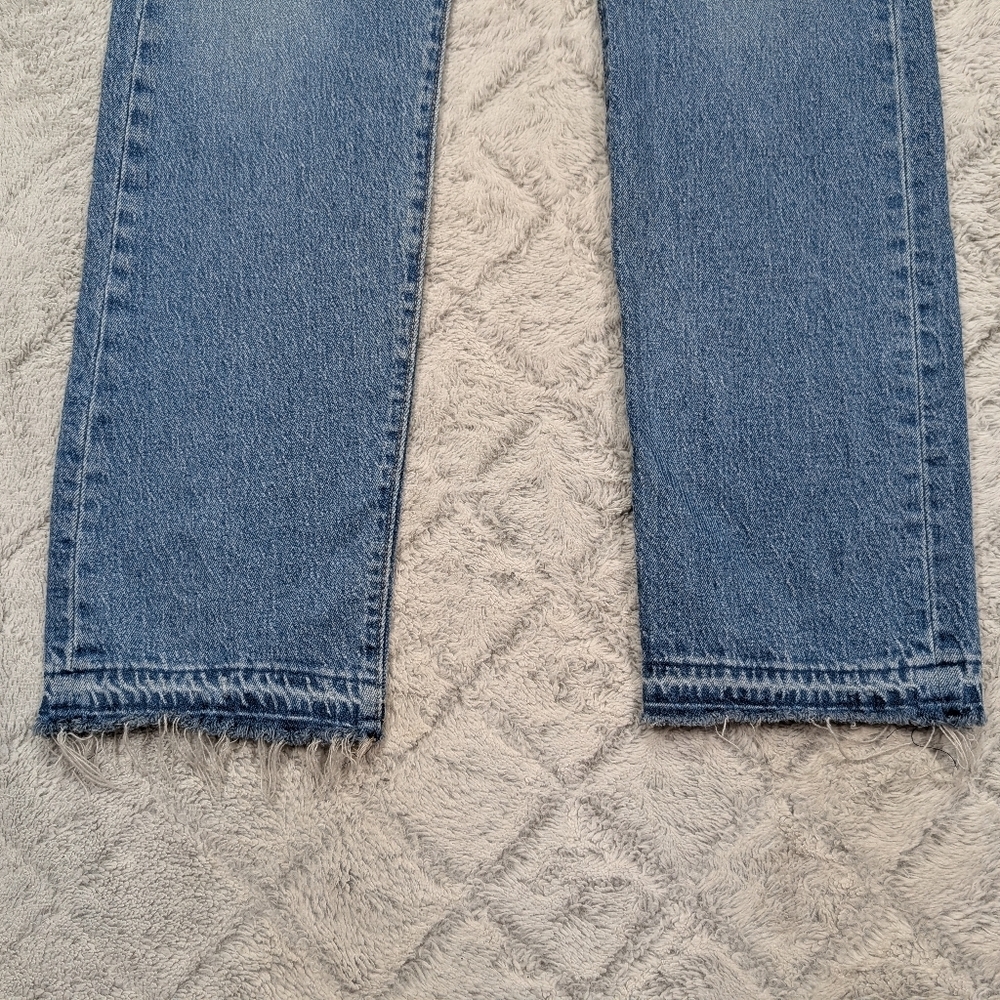 Levis Jeans Womens 30 Blue Light Original Straight Fit Premium Denim Full - Picture 3 of 11